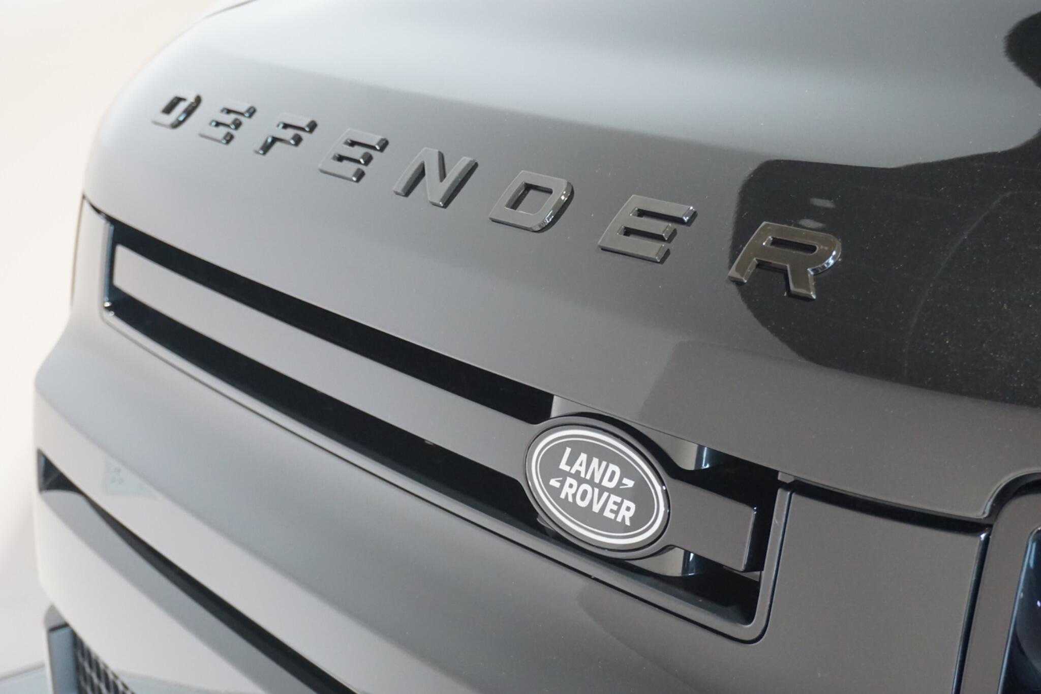 Land Rover Defender 110 3.0 D350 MHEV X-Dynamic HSE Hard Top SUV 5dr Diesel Auto 4WD MWB Euro 6 (s/s) (350 ps)